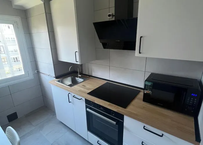 Piso A Un Paso Centro Con Zona Aparcamiento Gratuita Apartment *